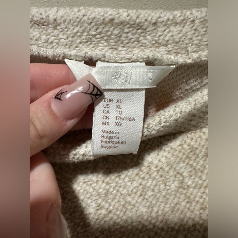 H&M sweater‎ - Picture 3 of 3